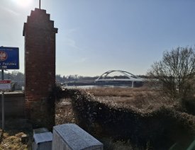 Blick zur neuen Eisenbahnbrücke über die Oder 2026 *9