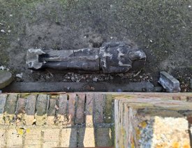 Von oben gesehen: Statue der Stülpnagelkaserne *9