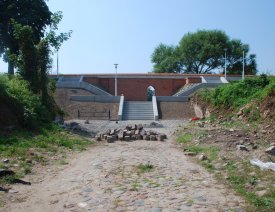 Webergasse mit Zugang zum Kattewall während der Sanierung ***** - in der Webergasse im Juli 2012.