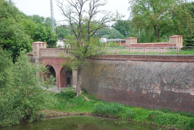 Aktuelle Fotos der Stadt Küstrin / Kostrzyn Ehemalige Altstadt & Festung - Blick zum Berliner Tor ***