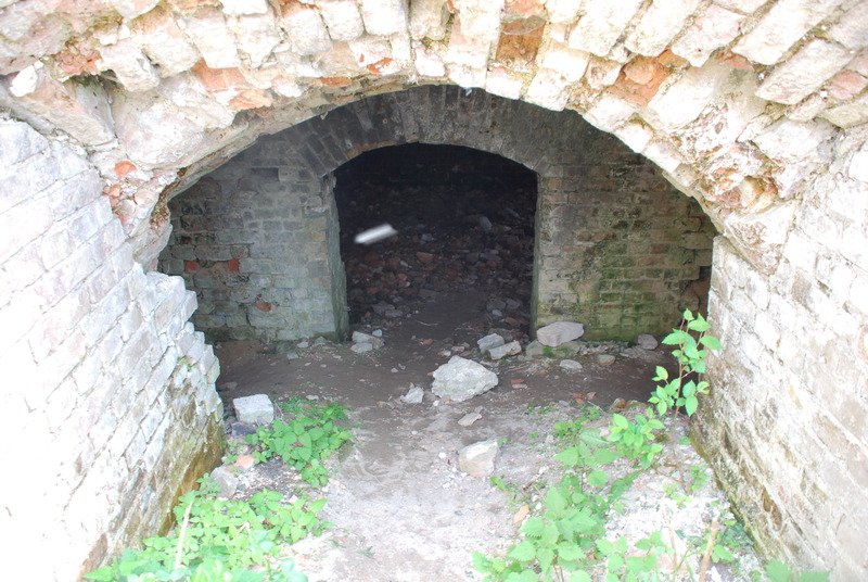 Aktuelle Fotos der Stadt Küstrin / Kostrzyn - Die Schloßkaserne Die Schloßruine - Etwas näher am Eingang