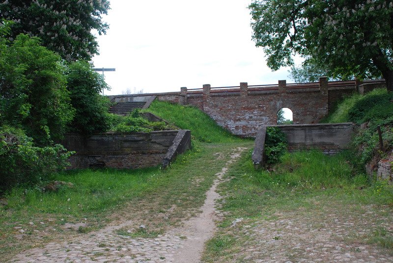 Aktuelle Fotos der Stadt Küstrin / Kostrzyn - Altstadt Ehemalige Altstadt & Festung - Blick durch die Webergasse zum Fischertor ***