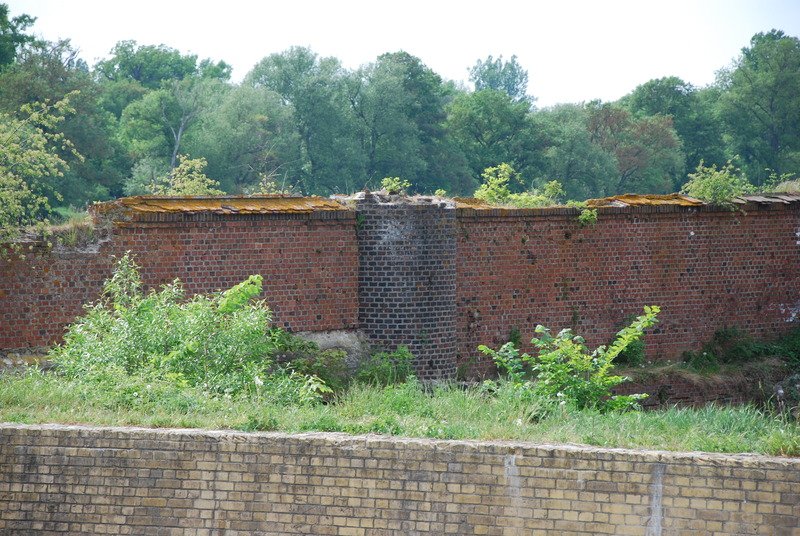 Aktuelle Fotos der Stadt Küstrin / Kostrzyn Ehemalige Altstadt & Festung - Kleine Festungsmauer an der B. Philipp ***
