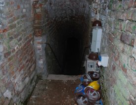 Ein weiterer Zugang zur Bastion König *** - Wieder durch einen Schlitz über der Tür fotografiert.