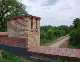 Auf dem Berliner Tor *** - Blick in die Berliner Straße gerichtet. Wir verlassen nun den Wall und die Bastion König und kehren zum Berliner Tor zurück, um dann der Berliner Straße zu folgen.