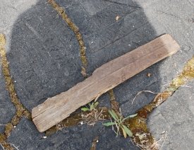 Ein einzelnes Parkettstück ***