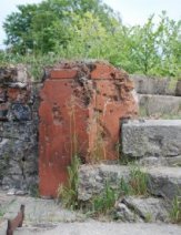 Detailaufnahme der Mauer...  *** - Auch ein Schuhabstreifer ist noch erhalten...
