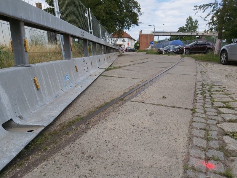Aktuelle Fotos der Stadt Küstrin / Kostrzyn - Bahnhof Küstrin-Kietz - Der Umbau Bahnhof Küstrin-Kietz - Der Umbau - Gleisstück in der Bahnhofstraße *1