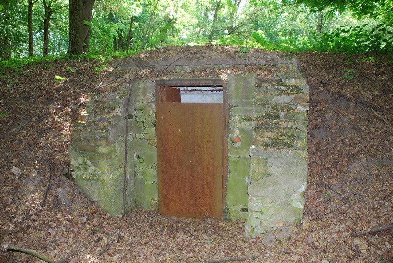 Aktuelle Fotos der Stadt Küstrin / Kostrzyn - Lünette D Lünette D - Ein weiterer zugeschweißter Eingang...