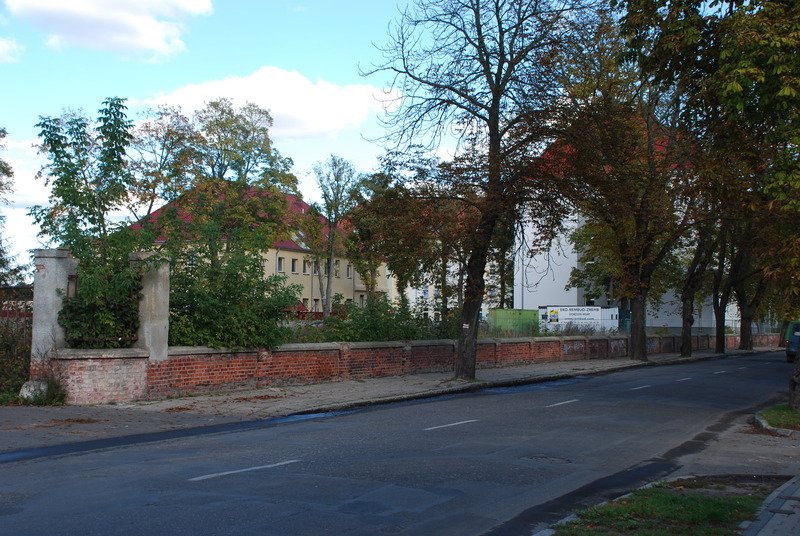 Aktuelle Fotos der Stadt Küstrin / Kostrzyn Neustadt / Kostrzyn - Nebengebäude der Pionierkaserne