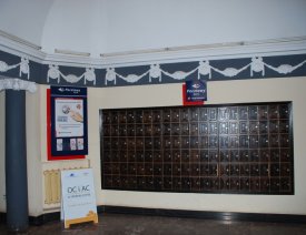 Foyer der ehem. Reichsbank - Dies waren die ersten Bankschließfächer der Stadt.