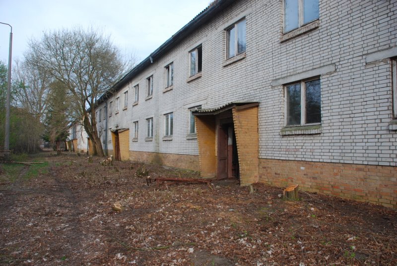 Aktuelle Fotos der Stadt Küstrin / Kostrzyn - Die Oderinsel/Artilleriekaserne Oderinsel / Artilleriekaserne - Russisches Wohnhaus an der Artilleriestraße *6