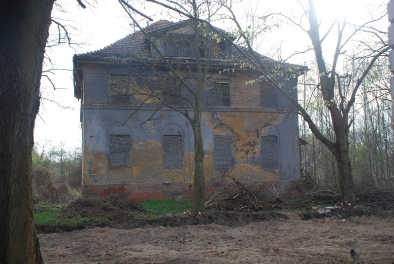 Aktuelle Fotos der Stadt Küstrin / Kostrzyn Oderinsel / Artilleriekaserne - Villa des Rechtsanwalts Kuhn in der Artilleriestraße *6