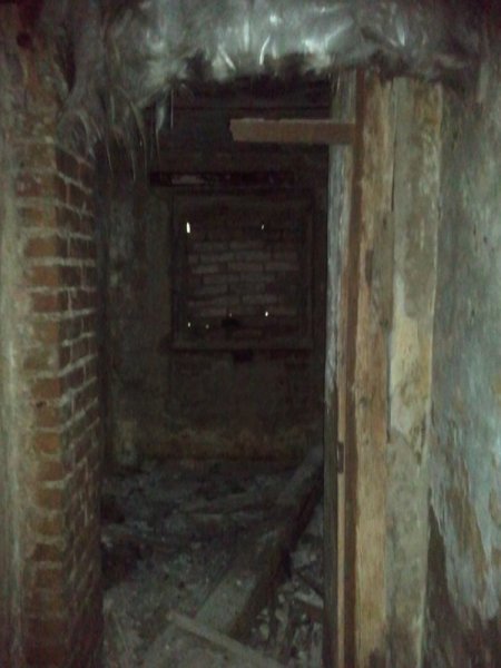 Aktuelle Fotos der Stadt Küstrin / Kostrzyn Oderinsel / Artilleriekaserne - Villa Kuhn, Keller *6