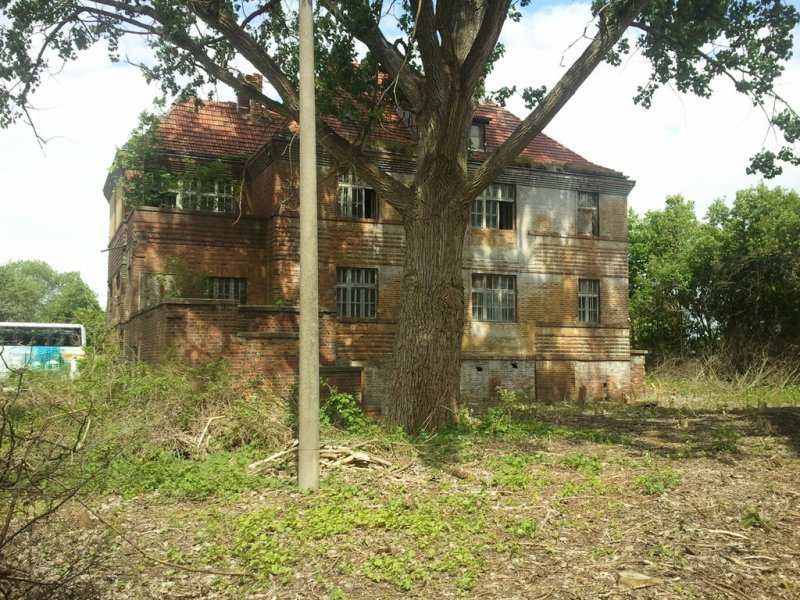Aktuelle Fotos der Stadt Küstrin / Kostrzyn Oderinsel / Artilleriekaserne - Zölker-Villa, Rückseite *6