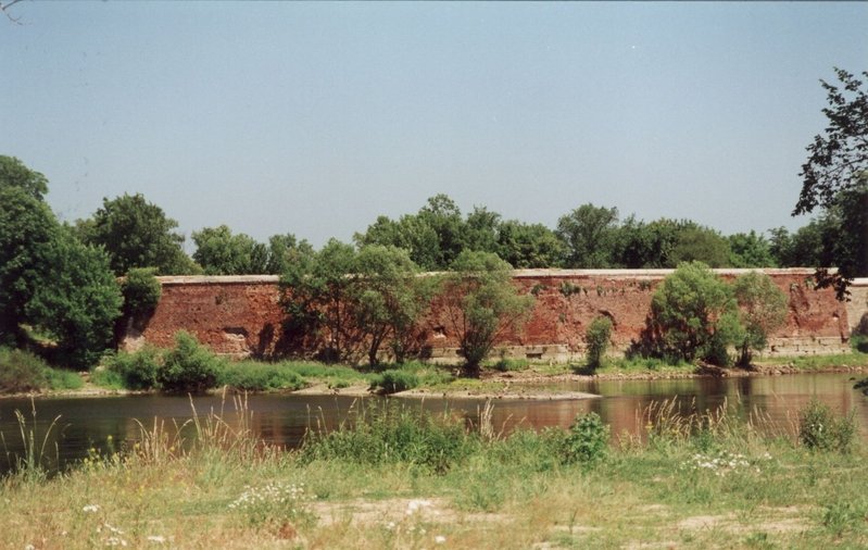 Aktuelle Fotos der Stadt Küstrin / Kostrzyn - Altstadt Ehemalige Altstadt & Festung - Die Bastion Brandenburg von Westen gesehen *