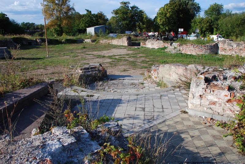 Aktuelle Fotos der Stadt Küstrin / Kostrzyn Die Schloßruine - Blick in den Hof der Schlossruine Küstrin **