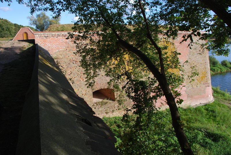 Aktuelle Fotos der Stadt Küstrin / Kostrzyn Ehemalige Altstadt & Festung - Blick vom Festungswall zur Bastion Philipp **