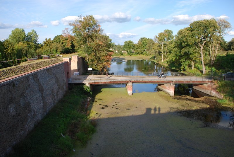Aktuelle Fotos der Stadt Küstrin / Kostrzyn - Altstadt Ehemalige Altstadt & Festung - Bastion Philipp - Blick zur Brücke am Kietzer Tor **