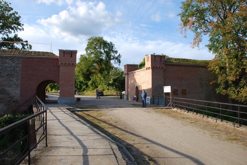 Aktuelle Fotos der Stadt Küstrin / Kostrzyn Ehemalige Altstadt & Festung - Blick von der Brücke zum Kietzer Tor **