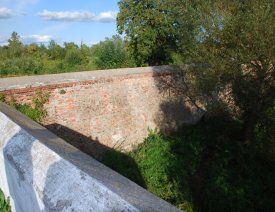 Auf dem Wall der Festung Küstrin ** - ... und betreten nun die Festungsmauer zwischen den Bastionen Brandenburg und Philipp.