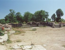 Schlosshof mit Treppen * - Die östliche Seite des Schloßhofes Ende der 90er Jahre