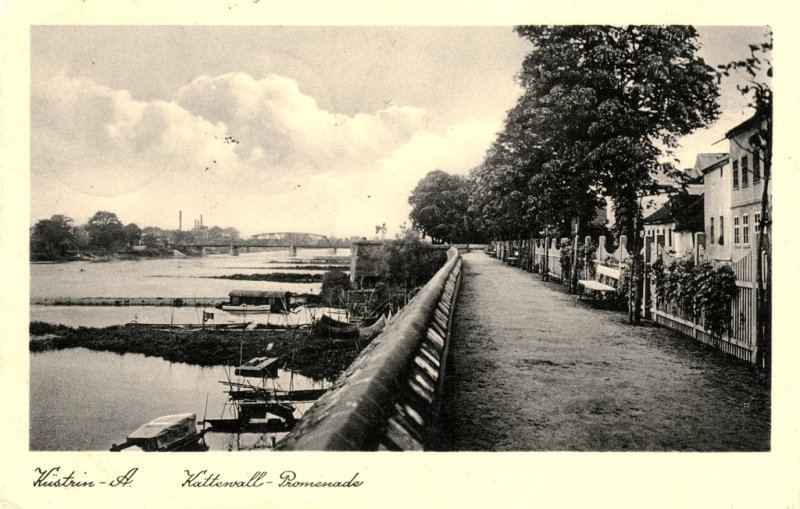 Historische Fotos von Küstrin SPEZIAL: Der Kattewall - Weg auf der Kurtine zwischen den Bastionen *1