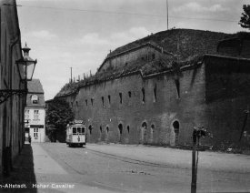 In der kurzen Dammstraße Richtung Neustadt *1