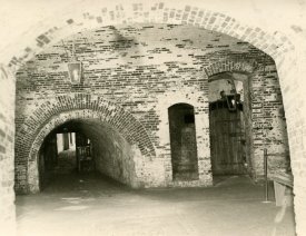 In den Kasematten *10 - Der Bastion  Philipp. Blick Richtung Ausgang zur Kietzer Straße.