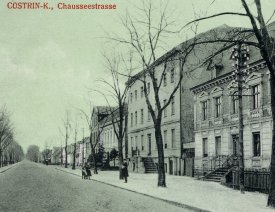 Chausseestraße in der Langen Vortstadt *2 - Rechts in der Mitte ist das letzte Bürgerhaus zu sehen, das heute noch steht - gegenüber der Eisenbahnbrücke.