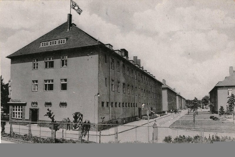 Historische Fotos von Küstrin Kaserne des Infanterie-Regiments 50 (Stülpnagelkaserne) - Blick hinter die erste Reihe der Gebäude der Stülpnagelkaserne