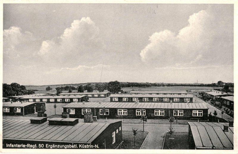 Historische Fotos von Küstrin - Kasernen und Lazarette: Die Kaserne des Erg.-Bat. der Infantrie-Regiments Nr. 50 Die Kaserne des Erg.-Bat. des Infanterie-Regiments Nr. 50 - Wohnbaracken des Erg.-Bat. des Infanterie-Regiments Nr. 50