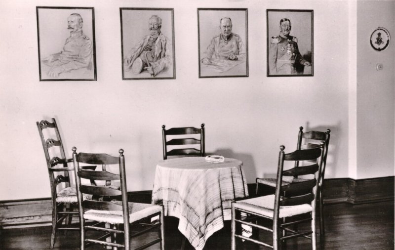 Historische Fotos von Küstrin Die Pionierkaserne - Innenaufnahme des Offizierskasinos *2