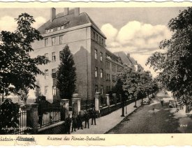 Hoftor Pionierkaserne an der Warnicker Straße *2