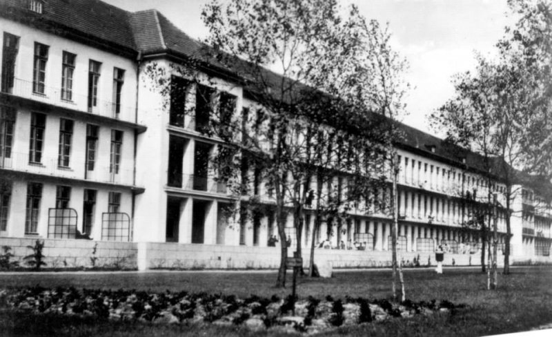 Historische Fotos von Küstrin Reservelazarett 101 im Stadtwald - Gartenseite des Lazaretts