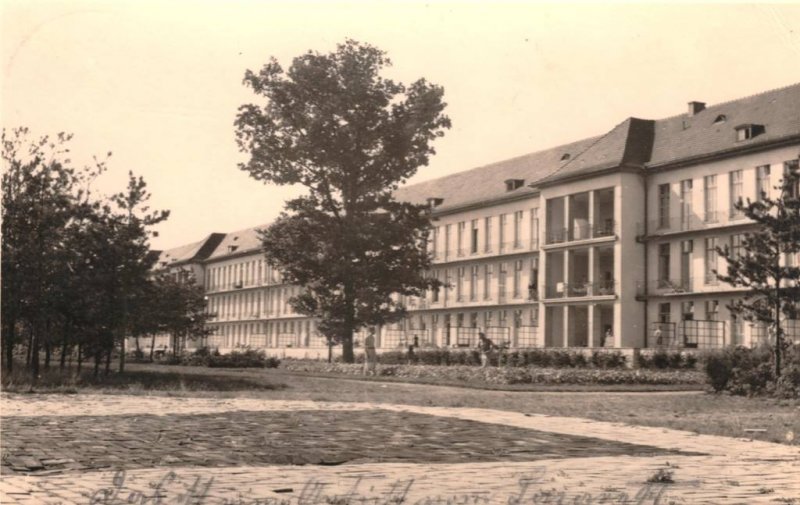 Historische Fotos von Küstrin Reservelazarett 101 im Stadtwald - Blick auf die Balkons von der anderen Seite