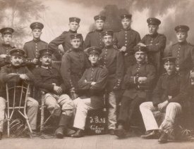Soldaten des Regiments auf einer Postkarte von 1914 *2