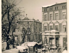 Rackelmannstraße 16 & 17 *11 - rechts das Haus Nr. 16, links ein Teil der Nr. 17 - der Villa Petzold (Ford Autoservice). Quelle: Frau H. Ammon