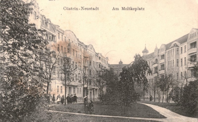 Historische Fotos von Küstrin Rund um den Moltkeplatz - Rückblick zur Spitze des Moltkeplatzes *1