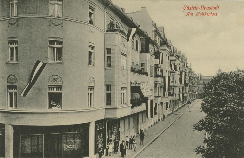 Historische Fotos von Küstrin Rund um den Moltkeplatz - Moltkeplatz (Schiffbauerstraßen-Seite), Nr. 21 bis 12 *7
