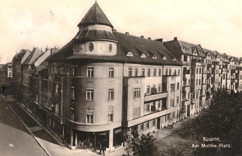 Historische Fotos von Küstrin Rund um den Moltkeplatz - Eckhaus Moltkeplatz 21 *1