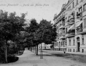 Blick zu den Häusern Warnicker Str. 91 und Moltkeplatz 22 *3 - Blick, von der 