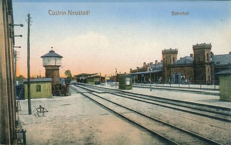 Aktuelle Fotos der Stadt Küstrin / Kostrzyn SPEZIAL: Eisenbahnknotenpunkt Küstrin - Bahnhof Neustadt, oberer Bahnsteig *1