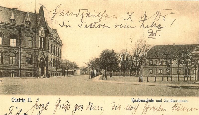 Historische Fotos von Küstrin Kurze Vorstadt / Neustadt - Schützenstrasse mit Schützenhaus und Knabenschule II *4