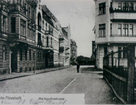 Markgrafenstraße, Küstrin-Neustadt *4 - Blick Richtung Weinbergstraße, rechts der Moltkeplatz.