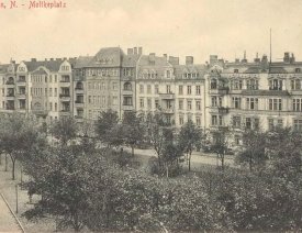 Moltkeplatz (Seite an der Weinbergstraße) *2