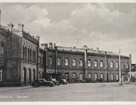 Bahnhof Küstrin Neustadt *2 - Blick aus der Bahnhofstraße Richtung Hauptbahnhof. Rechts die Einmündung in die Schützenstraße.