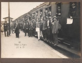 Personenzug am Bahnhof Küstrin-Neustadt im Jahre 1921