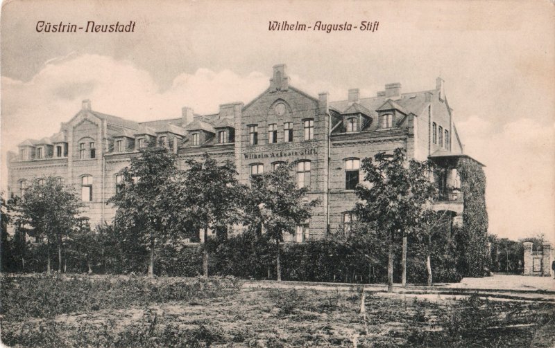 Das Wilhelm-Augusta-Stift *4