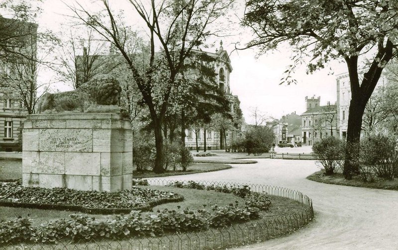 Historische Fotos von Küstrin Rund um den Moltkeplatz - Denkmal am Moltkeplatz *4
